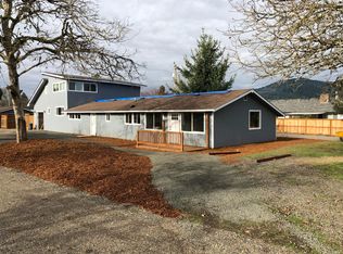 2671 31st St, Springfield, OR 97477