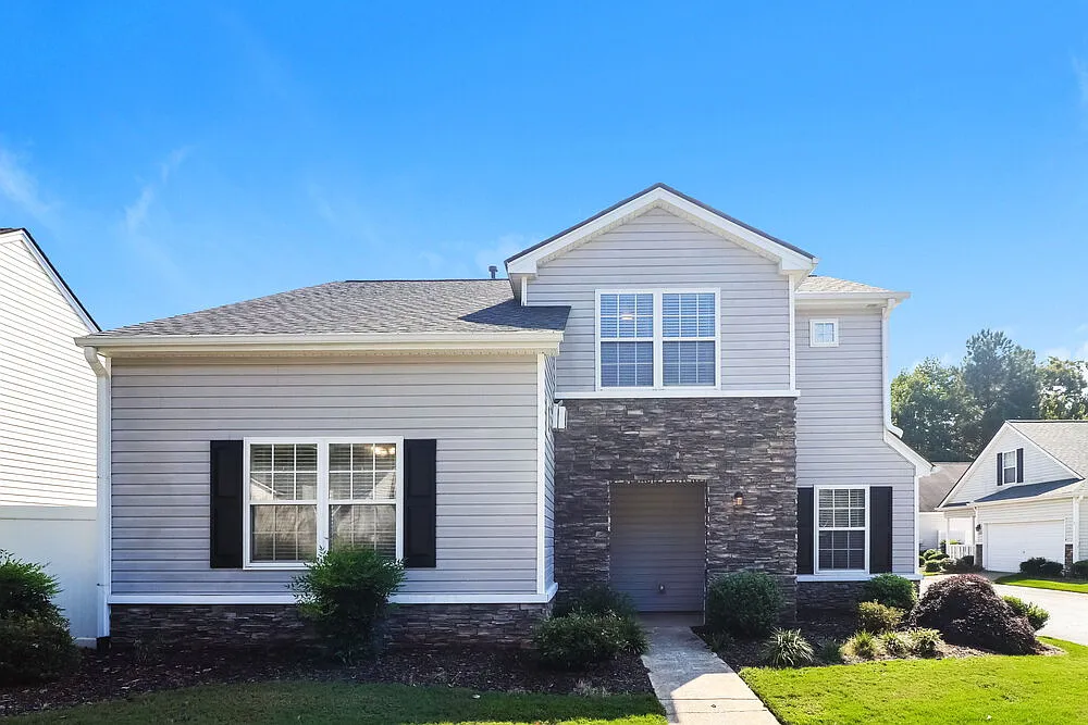 3 bed, 2.5 bath, 1271 sqft, $2,260 — Photo 1
