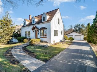 5235 Victor St, Downers Grove, IL 60515