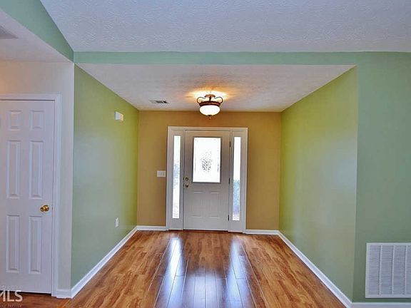 4th image of 62 Meadowcreek Dr