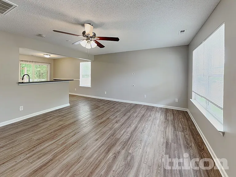 186 English Hills Dr — Photo 4
