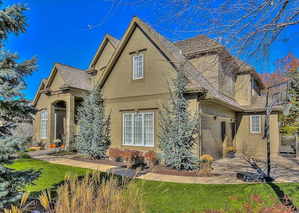 Popular Falcon Ridge 