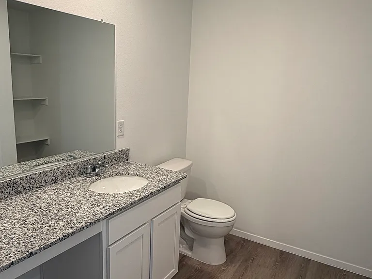 2708 Major St — Photo 7