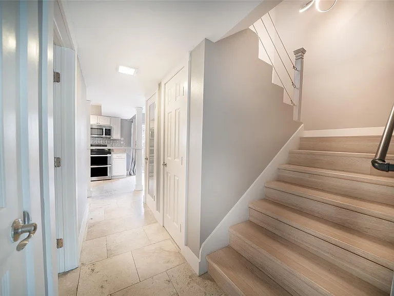 500 E Riverside Dr #242 — Photo 17