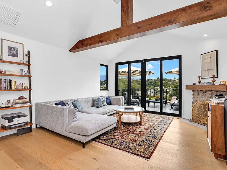 817 Annan Ter — Photo 14