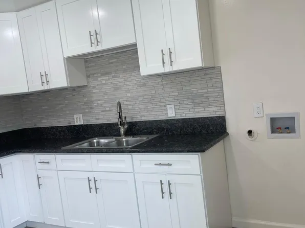 8827 Orchard Ave, Los Angeles, CA 90044