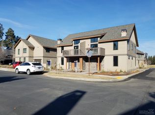 688 W Jefferson Ave, Sisters, OR 97759