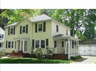 16 Carisbrooke St, Andover, MA 01810