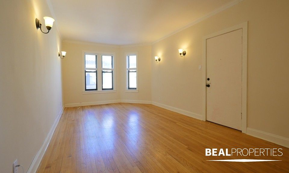 1st image of 4036 N Ashland Ave #W3