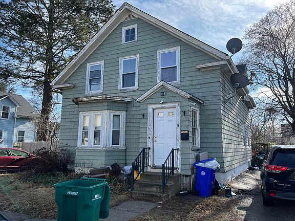 2nd image of 9 Leroy St