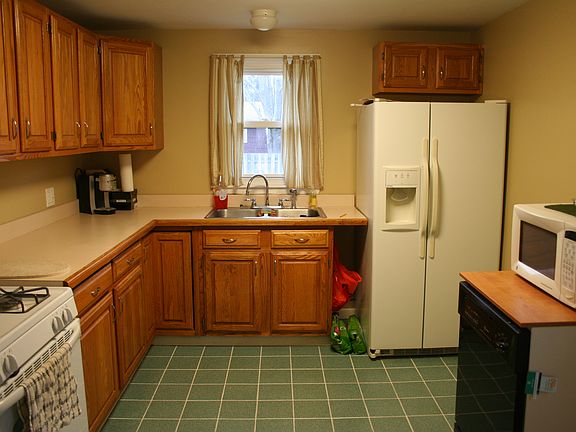 3rd image of 131 Normanor Dr