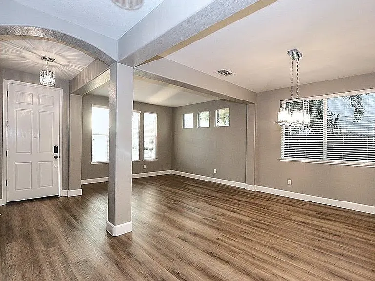 1366 Rawlings Ln — Photo 13