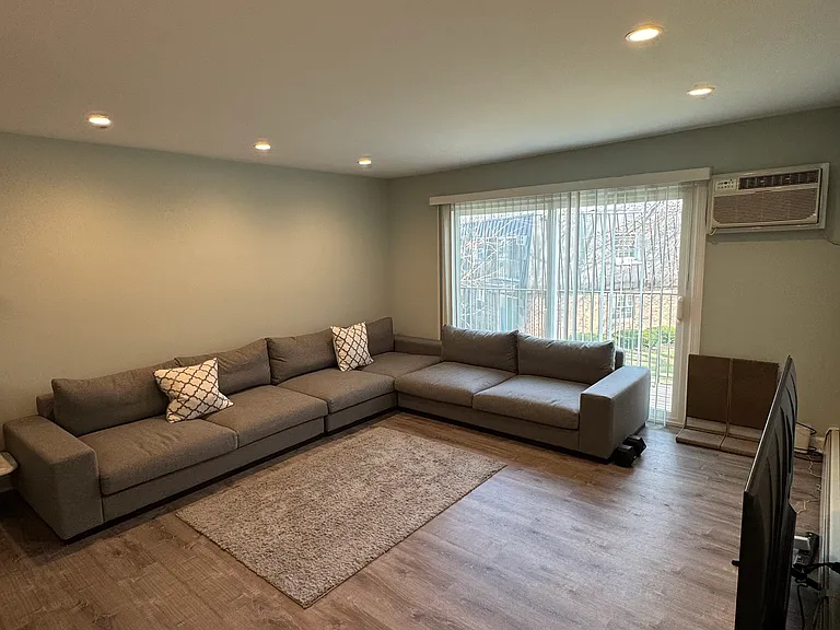 151 W 63rd St #F203 — Photo 3