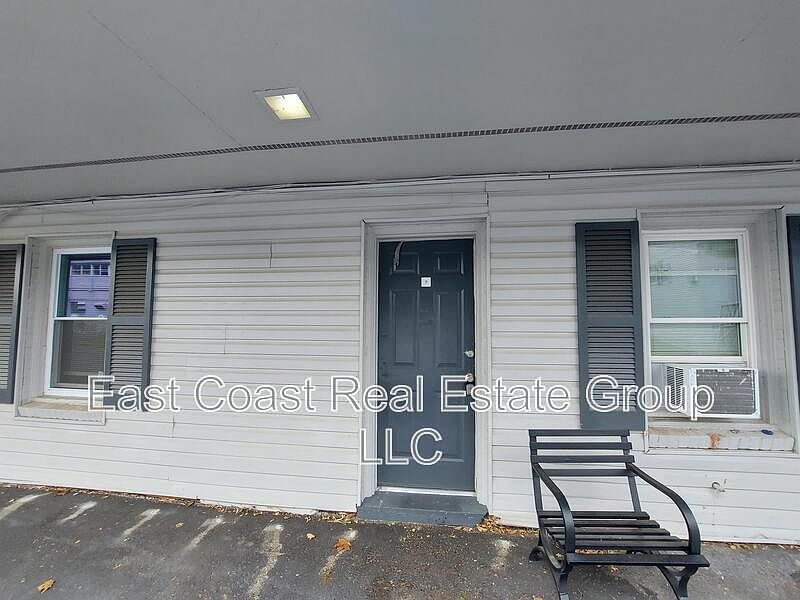 1st image of 13628 Pennsylvania Ave #2