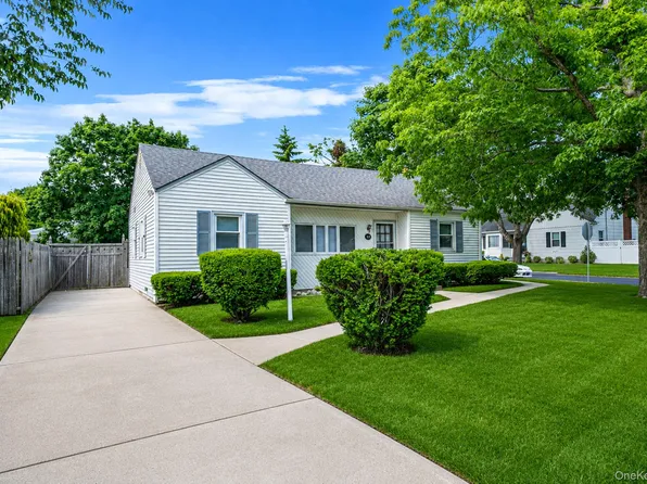 129 Shaber Road, Patchogue, NY 11772