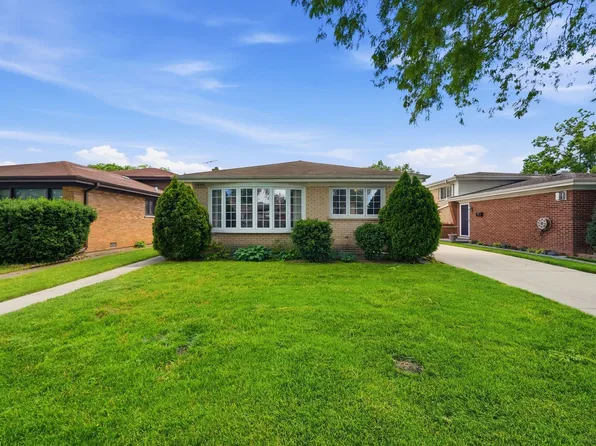 5835 Reba St, Morton Grove, IL 60053