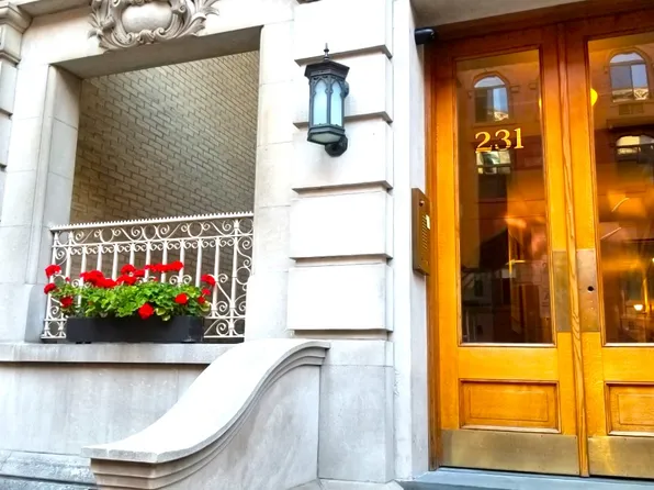 231 West 21st Street image 1 of 5