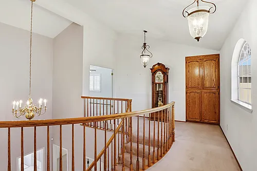 559 Cherry Way Photo 1
