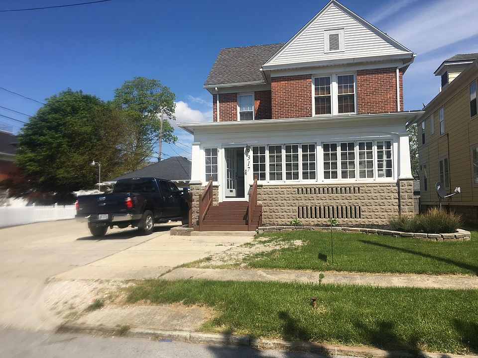 1st image of 317 S Clover St