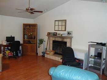 5th image of 8954 Carlisle Ave