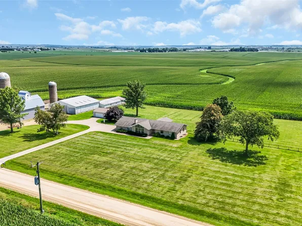 1766 Fernow Rd, Marion, IA 52302
