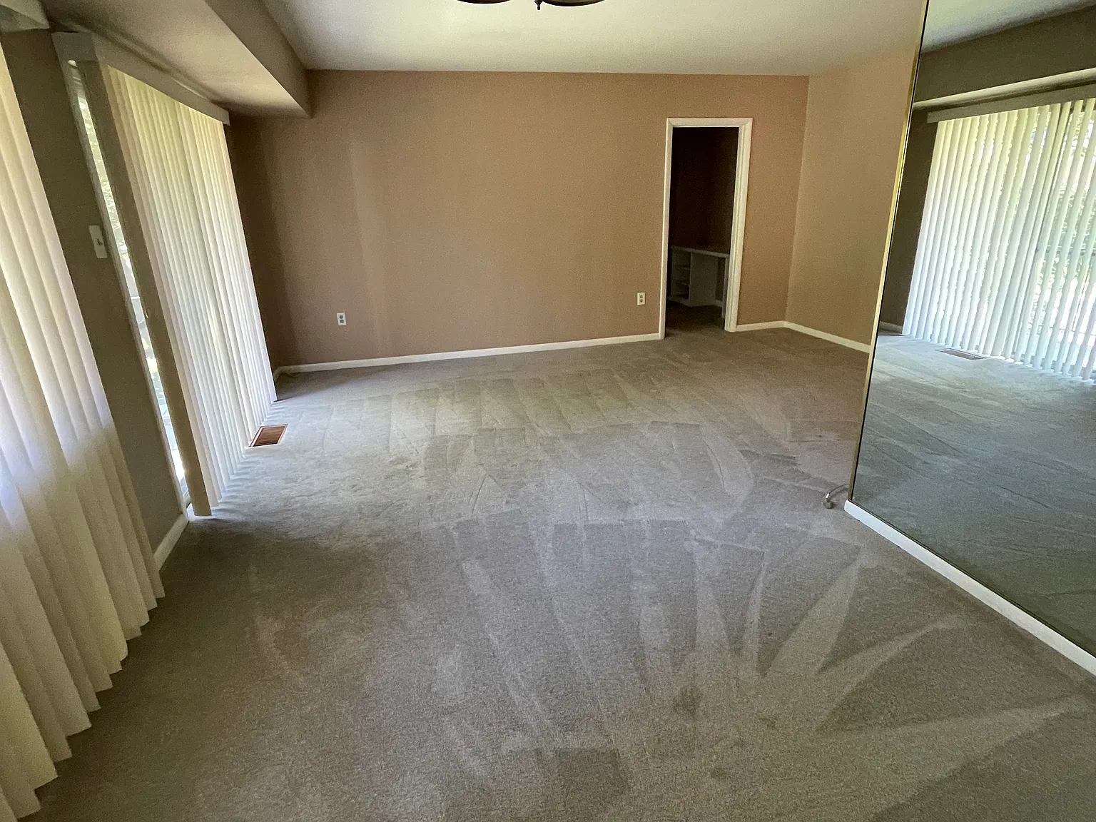 10638 Weymouth Street — Photo 3