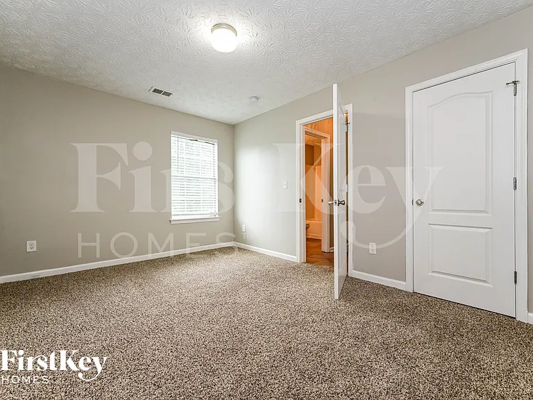 6496 Snowden Dr — Photo 15