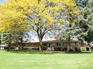 202 Walter Dr APT A, Roselle, IL 60172