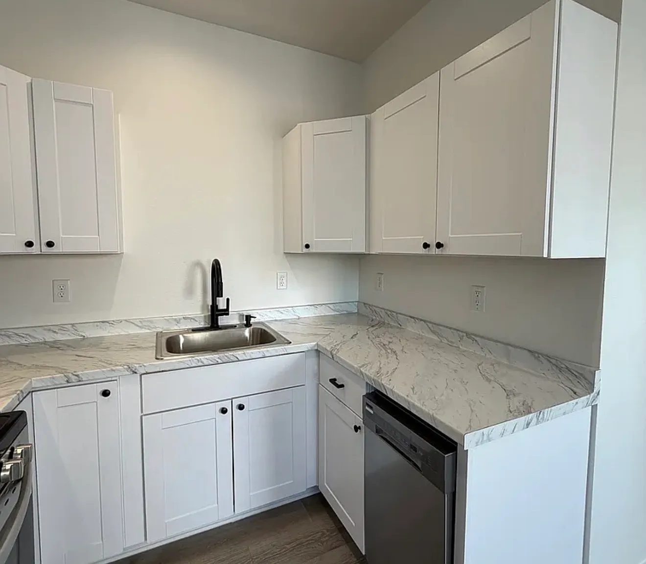 1433 Lakeview Ave — Photo 3