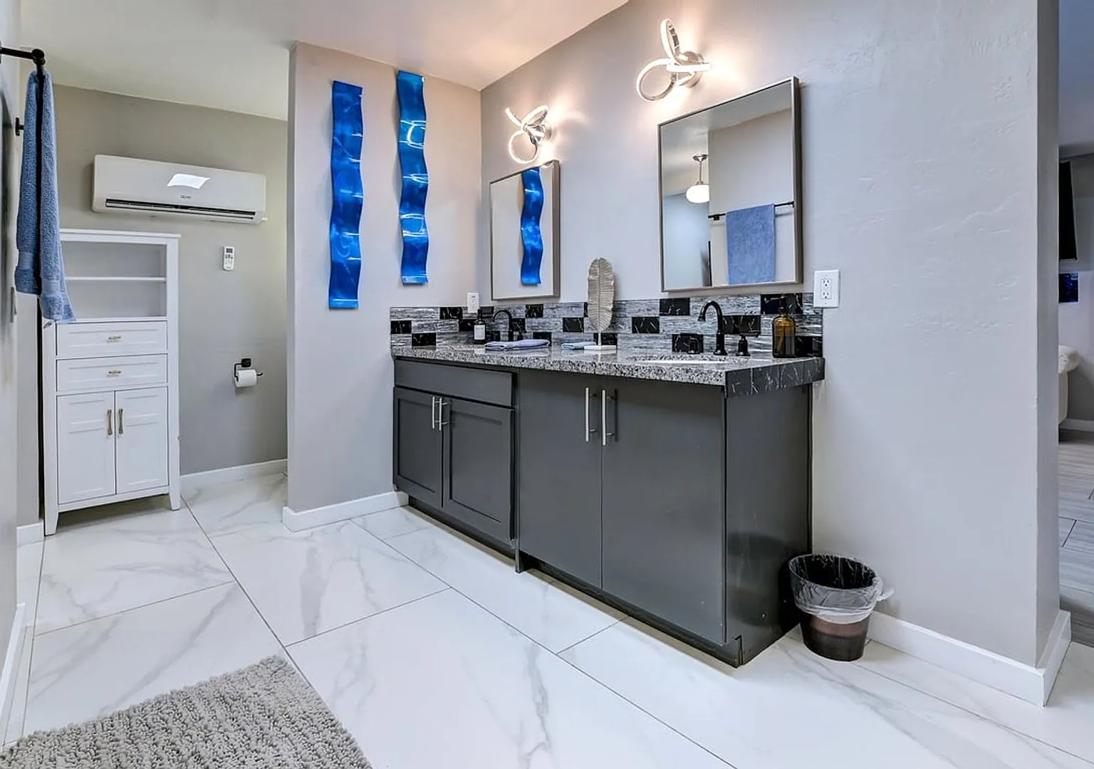 Spacious 7BR House in Tempe — Photo 3