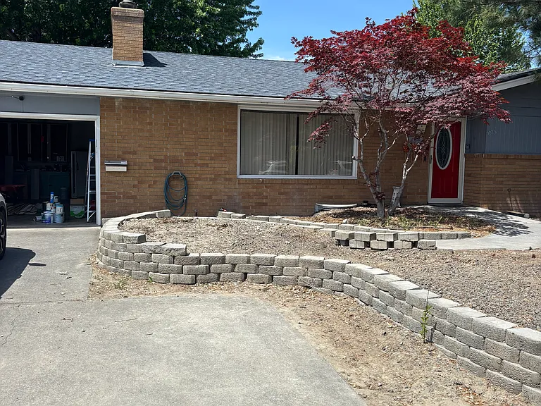 Alder Ave — Photo 10