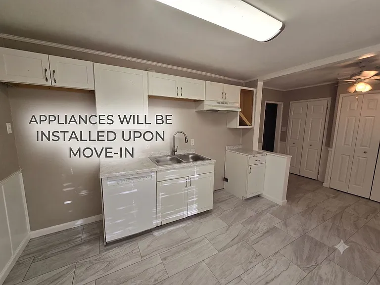 3540 Farwood Dr — Photo 2