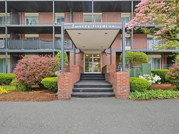 45 Oval Rd APT 34, Quincy, MA 02170