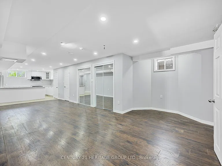 51 Burbank Cir #BASEMENT — Photo 10
