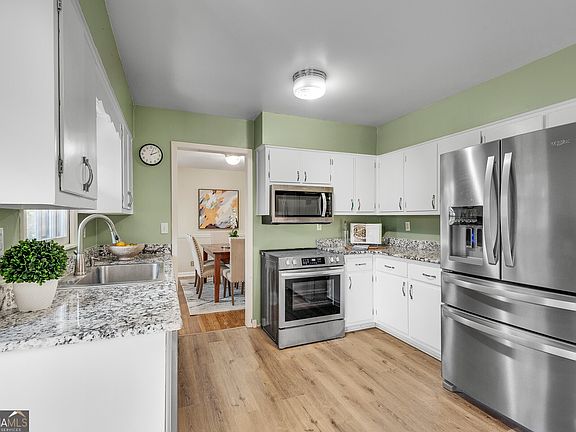 4th image of 4423 Goodfellows Ct