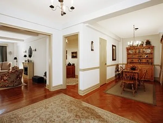 Sold by Citi Habitats | media 5