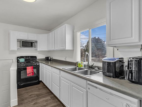 4th image of 169 N 700 W