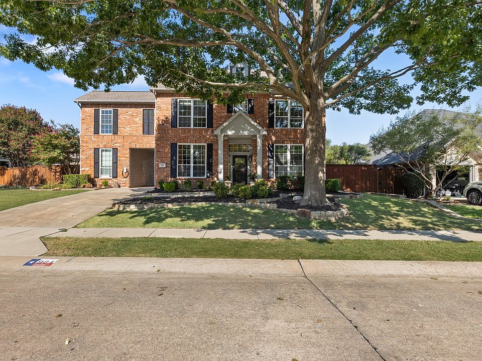 1st image of 904 Autumn Ridge Dr
