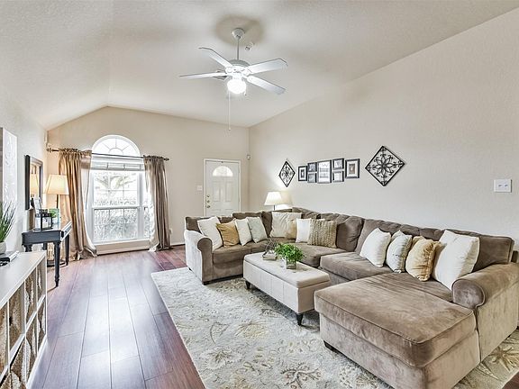 4th image of 14423 Idylwild Wood Way