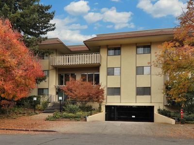 73 3rd St APT 15B, Los Altos, CA, 94022