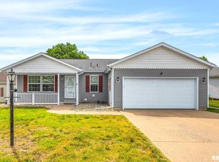 103 S Columbus St, North Pekin, IL 61554