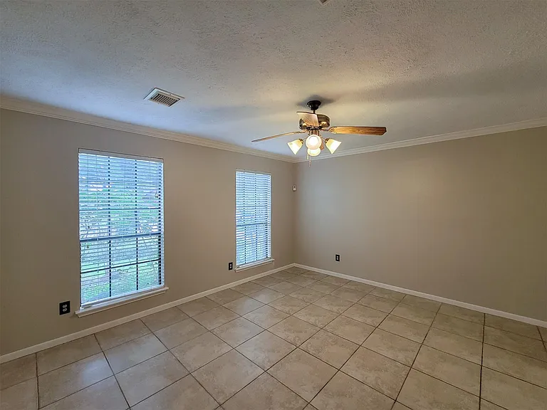 17207 Meadow Heights Dr — Photo 5