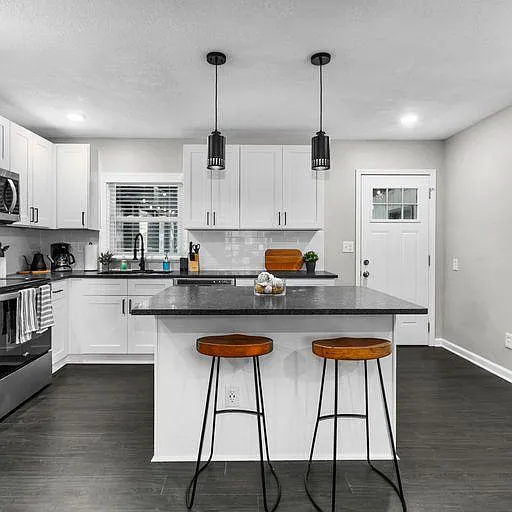 4 bed, 1440 sqft, $5,000 — Photo 4