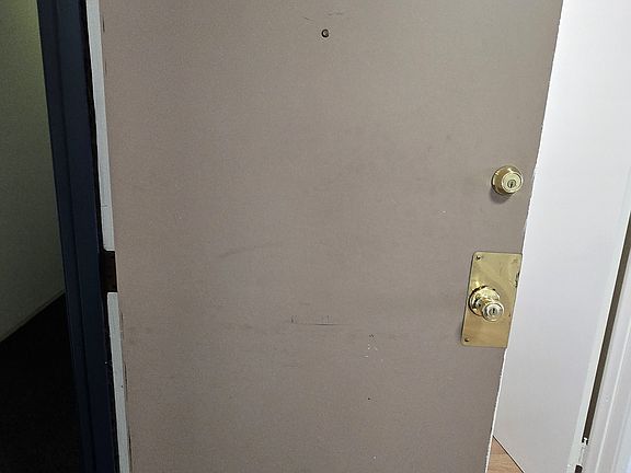 4th image of 3395 S Vinton Ave #405
