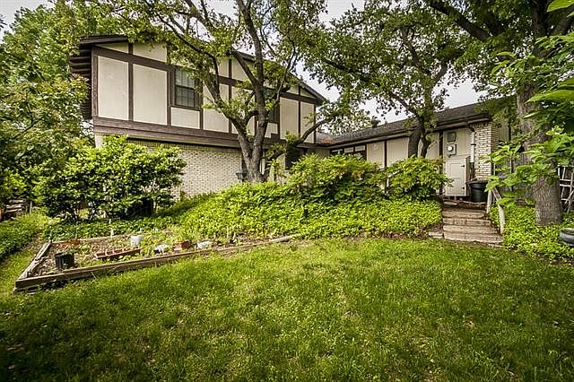 1st image of 207 Fall Creek Dr