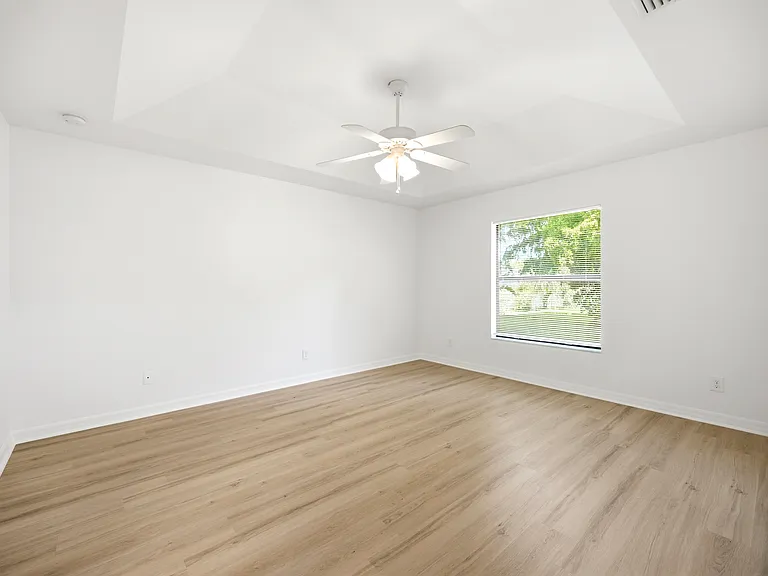 1502 SE 33rd St — Photo 15