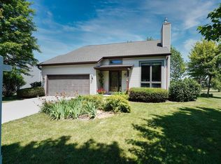 411 W Clover Ln, Cottage Grove, WI 53527