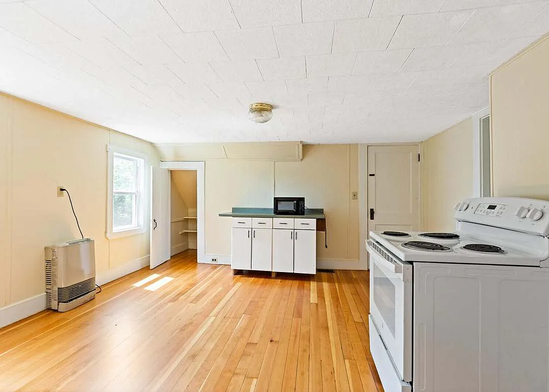 2 bed, $1,275 — Photo 4