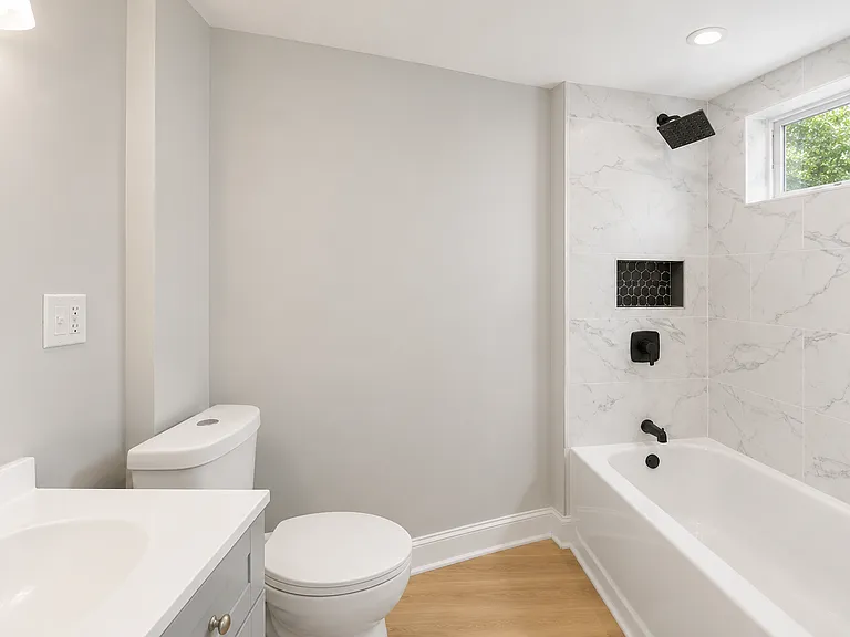 93 Hollywood Ave — Photo 5