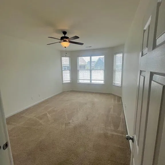 425 Tiburon Dr — Photo 7
